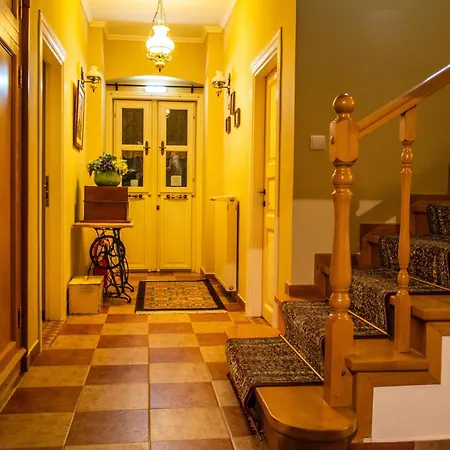 Venetula's - Avoketa Pensiune 3*